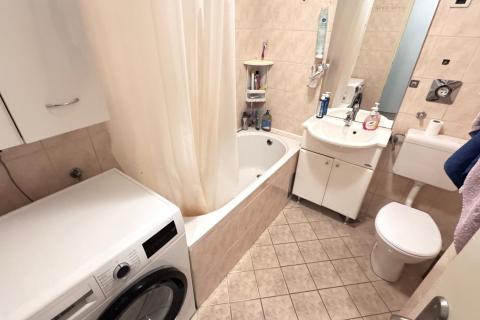 Rijeka, Turnić, jednosobni stan, balkon