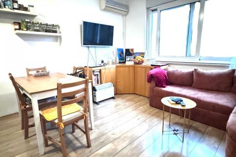 Rijeka, Turnić, jednosobni stan, balkon