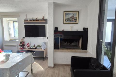 Istra, Kanfanar - stan u centru 90m2