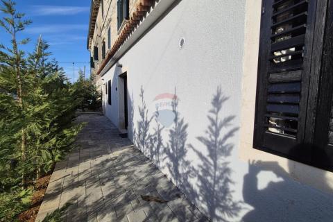 Istra, Kanfanar - stan u centru 90m2