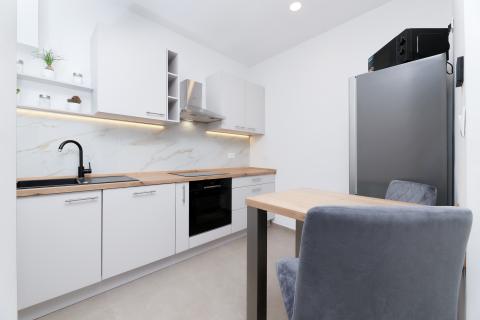 Opatija, Mo&scaron;ćenička Draga- stan za najam prvi red do mora