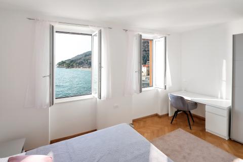 Opatija, Mo&scaron;ćenička Draga- stan za najam prvi red do mora