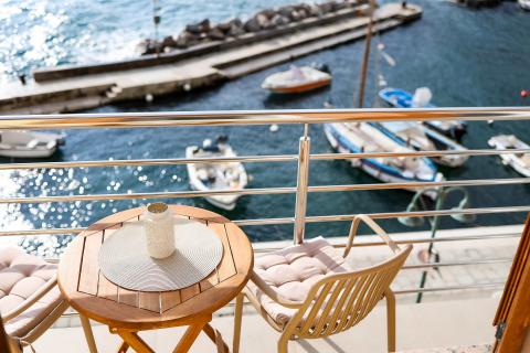 Opatija, Mo&scaron;ćenička Draga- stan za najam prvi red do mora