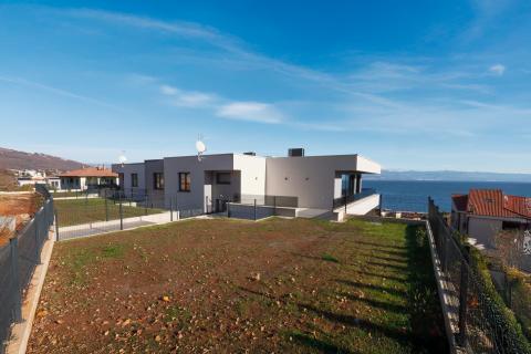 Opatija,Lovran- penthouse s garažom i okućnicom, blizu mora