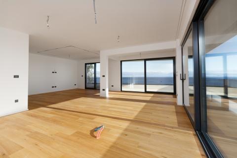 Opatija,Lovran- penthouse s garažom i okućnicom, blizu mora