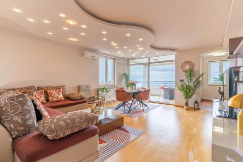 Rijeka, Zamet,najam, dvosobni stan s dnevnim boravkom