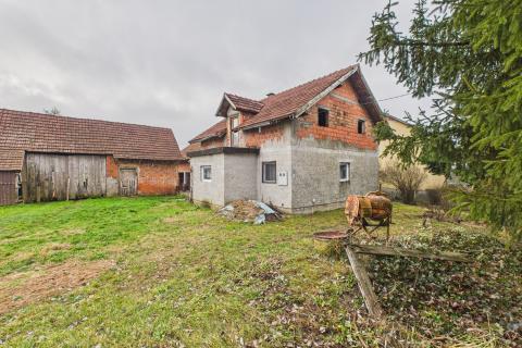 Križ, Bunjani, kuća sa imanjem