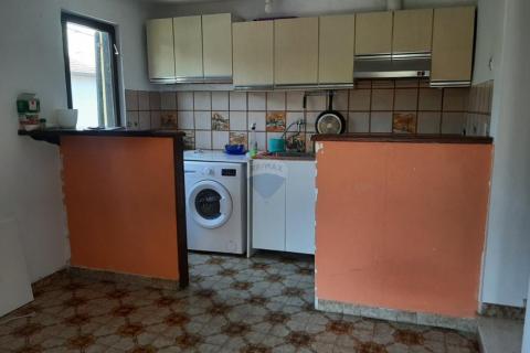 Istra, Motovun okolica - kuća u nizu, zadnja - pogled Motoun