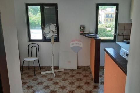 Istra, Motovun okolica - kuća u nizu, zadnja - pogled Motoun