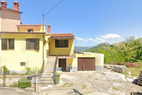 Istra, Motovun okolica - kuća u nizu, zadnja - pogled Motoun