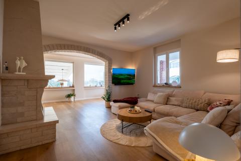 Poreč, okolica, samostojeća kuća sa velikom građevinskom parcelom