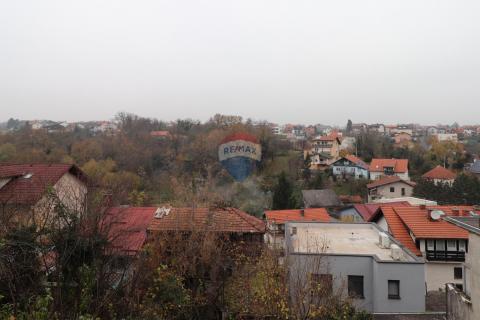 Kuća na Maksimiru, La&scaron;ćina &ndash; za ru&scaron;enje