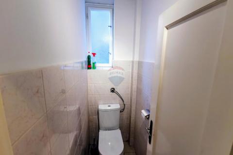 Rijeka, Centar, 3S+DB stan na drugom katu u zgradi s liftom