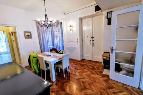 Rijeka, Centar, 3S+DB stan na drugom katu u zgradi s liftom