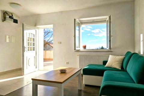 Zagreb, Remete &ndash; stan s velikom terasom, 59m2