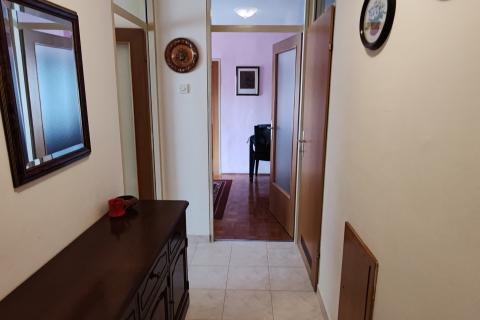 Rijeka, Krnjevo - prostrani, osunčan stan s pogledom