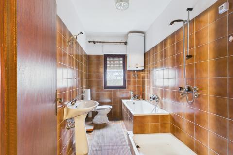 Crikvenica - Jadranovo,  kuća s dva stana 270m2