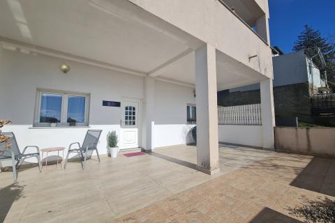 Zagreb, Remete &ndash; stan s velikom terasom, 59m2