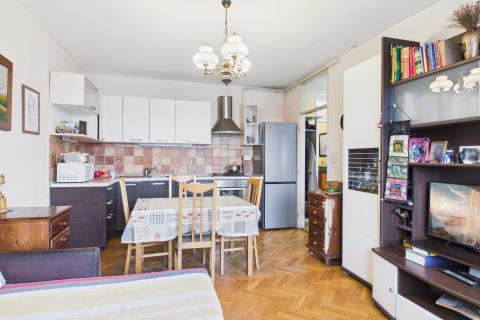 Zagreb, Sopot - četverosoban stan s lođom i otvorenim pogledom