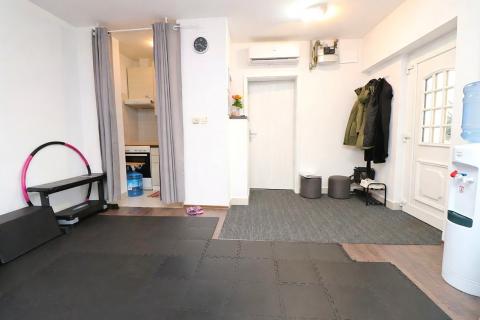 Zagreb, Remete &ndash; stan s velikom terasom, 59m2