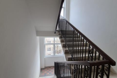 Zagreb, Centar -adaptiran stan s parkingom