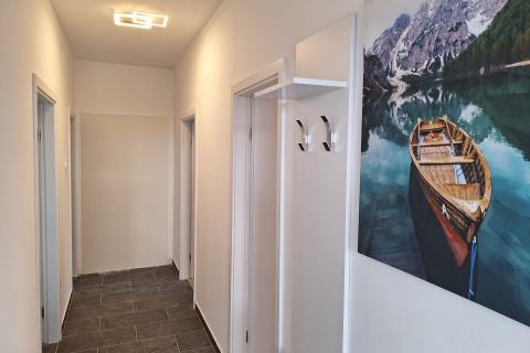 Rijeka, Hosti - dvosobni stan za dugoročni najam