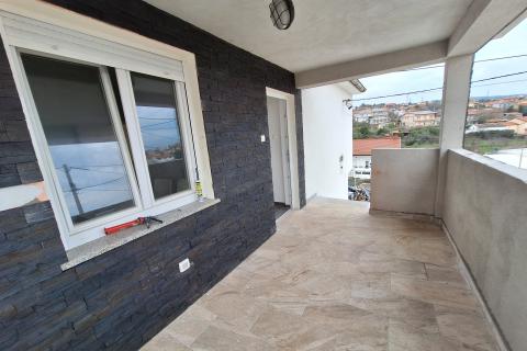 Rijeka, Hosti - dvosobni stan za dugoročni najam