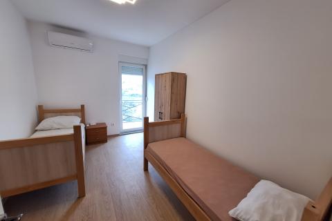 Rijeka, Hosti - dvosobni stan za dugoročni najam