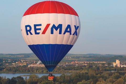 Zagreb, Gornja Dubrava - dvosoban stan s lođom