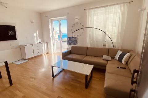 OPATIJA, IČIĆI - Stan 75 m2 sa terasom i pogledom na more