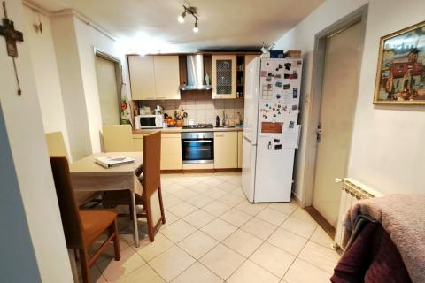 Zagreb, Gornje Vrapče - trosoban stan, garaža, dvori&scaron;te