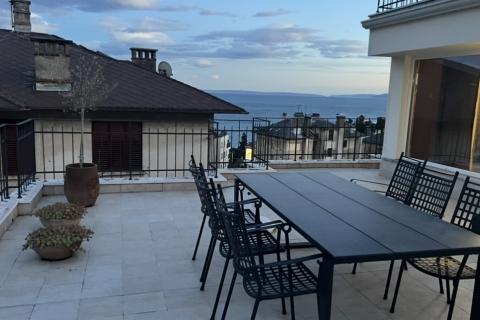 OPATIJA-namje&scaron;ten stan 3s+db u vili sa velikom terasom