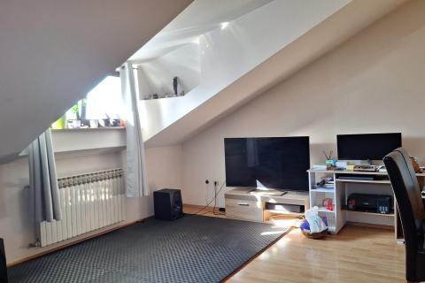 Zagreb, Novi Zagreb: Atraktivan, dvoetažni stan