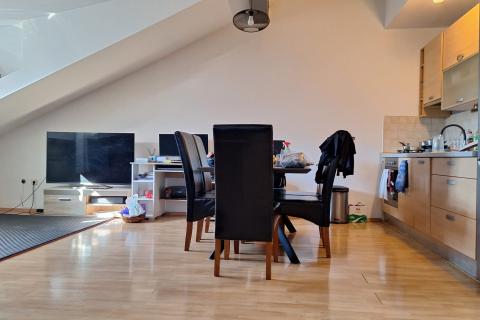 Zagreb, Novi Zagreb: Atraktivan, dvoetažni stan