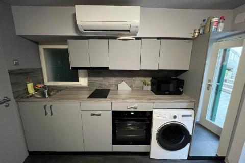 Ba&scaron;ka - prekrasno uređen stan 14m2 blizu mora