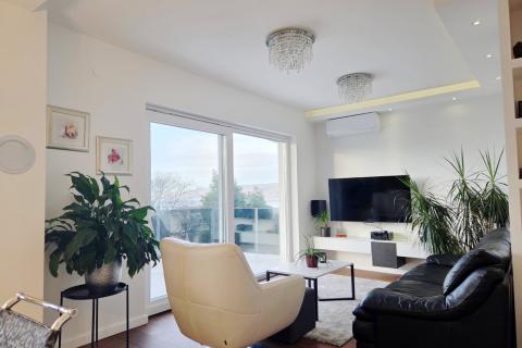 Rijeka, Turnić, trosoban stan - luksuzna oaza s pogledom na more