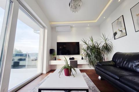 Rijeka, Turnić, trosoban stan - luksuzna oaza s pogledom na more