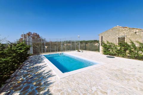 Istra, Barban, Hrboki - kamena kuća s bazenom 100 m2