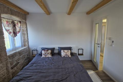 Istra, Barban, Hrboki - kamena kuća s bazenom 100 m2