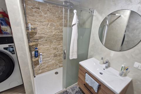 Istra, Barban, Hrboki - kamena kuća s bazenom 100 m2