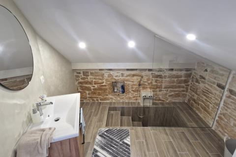 Istra, Barban, Hrboki - kamena kuća s bazenom 100 m2