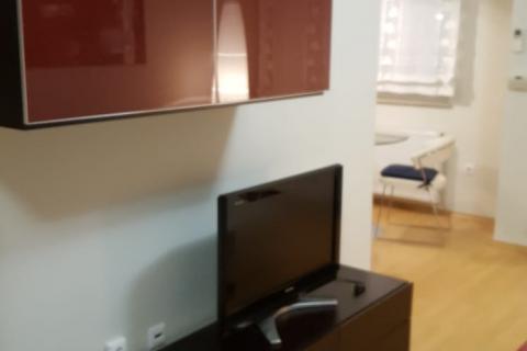 Rijeka, Zamet, 1S+DB stan s balkonom, lift, parking, pogled