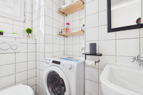 Zagreb, Donji Grad - mali stan 36 m2, tramvaj zona, vrt