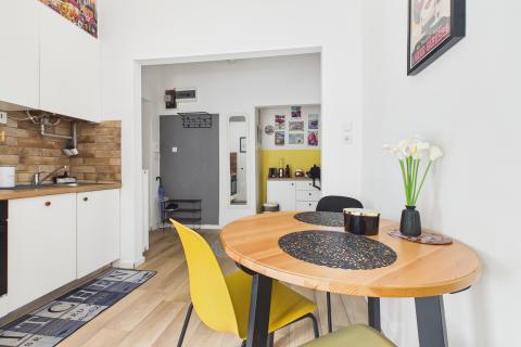 Zagreb, Donji Grad - mali stan 36 m2, tramvaj zona, vrt