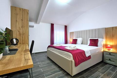 Istra, Umag okolica-renovirani pansion sa 16 soba