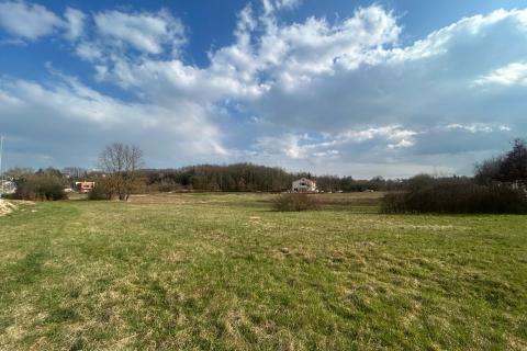 Bouwgrond Pićan, 695m2