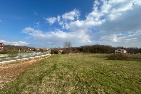 Bouwgrond Pićan, 695m2