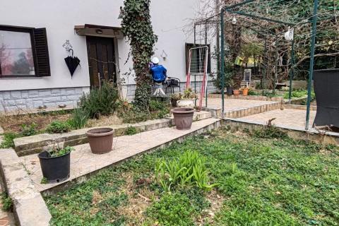 Rijeka, Trsat - prizemlje s okućnicom