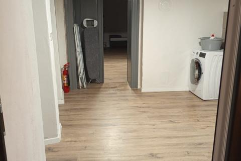 Istra, Buzet renoviran trosoban stan