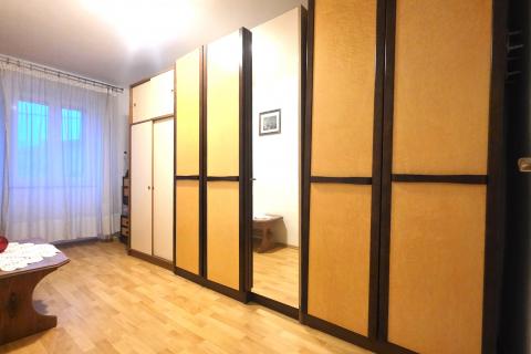 Istra,Brtonigla-Kamena istarska kuća u centru,balkon,mansarda